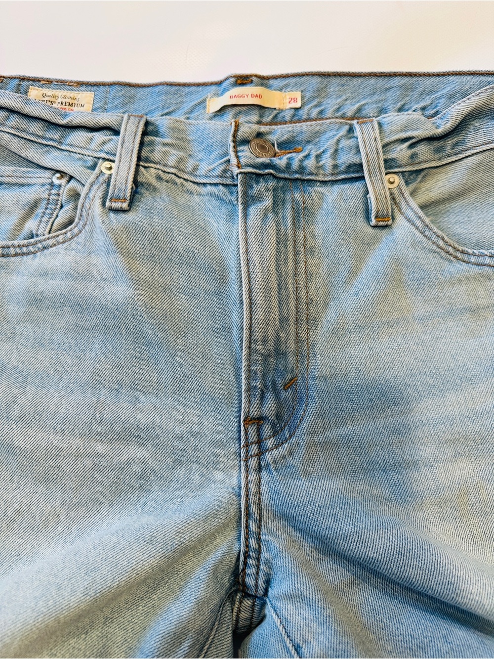 Levi's Women Baggy Dad Jeans in Light Blue Denim - Picture 2 of 7